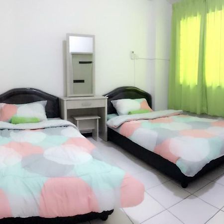 Api Api Centre Apartment Homestay Кота Кинабалу Екстериор снимка