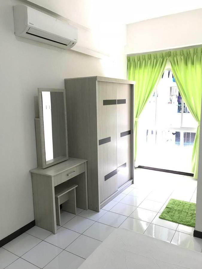 Api Api Centre Apartment Homestay Кота Кинабалу Екстериор снимка