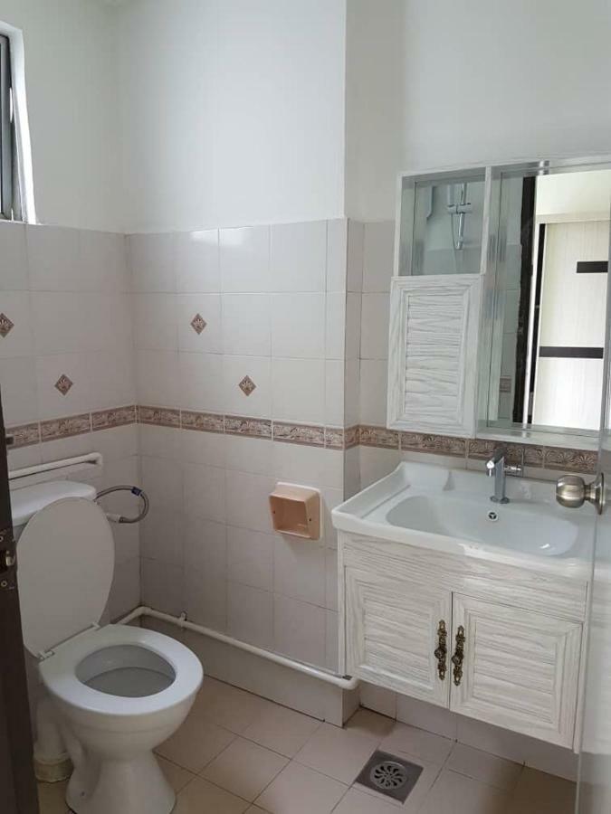 Api Api Centre Apartment Homestay Кота Кинабалу Екстериор снимка